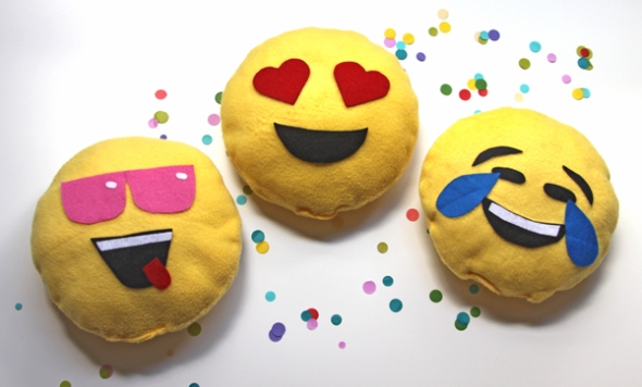 Emoji Themed Craft Birthday Party by @reneezwirek