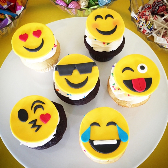 Emoji Themed Craft Birthday Party by @reneezwirek
